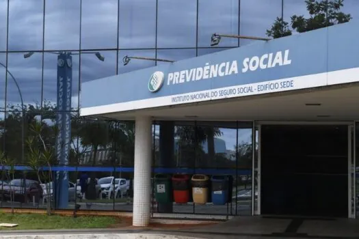 Nova reunião entre servidores e INSS termina sem acordo, e greve é mantida