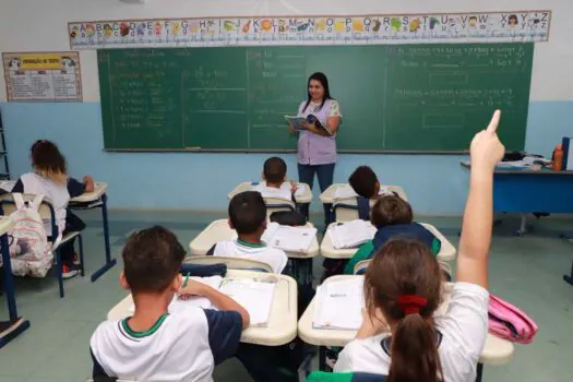 Ribeirão Pires avança no Ideb e tem uma das melhores educações do Grande ABC