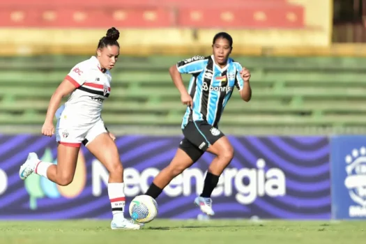 São Paulo empata com Grêmio e chega à semi do Brasileiro Feminino