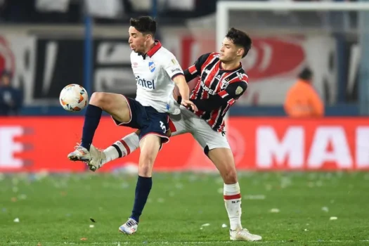 Sem chute a gol, São Paulo traz empate contra o Nacional pela Libertadores