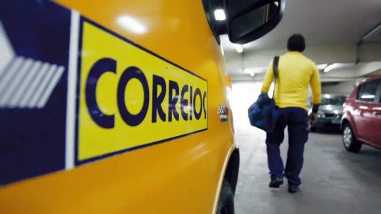 trabalhadores-correios