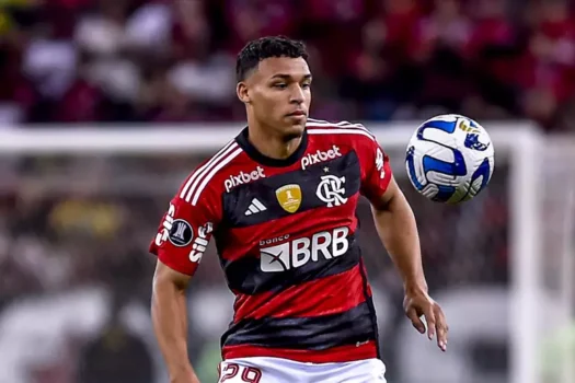 Victor Hugo fica fora de jogo e Flamengo se prepara para anúncio de Alcaraz