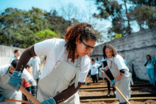 ViaMobilidade e ViaQuatro promovem ações para a Semana do Voluntariado