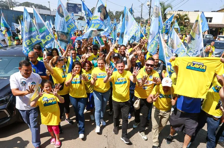 Caminhada de Flavia Morando reúne 3.000 pessoas rumo à vitória pelas ruas do Três Marias