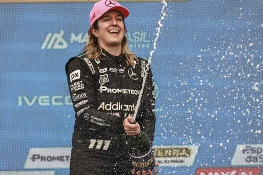 COPA TRUCK: Bia Figueiredo volta a vencer e abre vantagem na liderança do campeonato