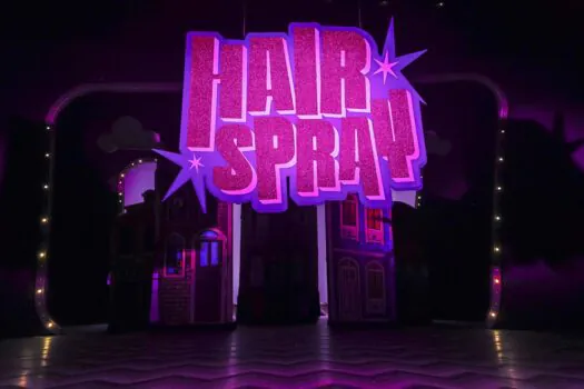 Musical Hairspray estreia em São Paulo com plateia lotada e convidados famosos