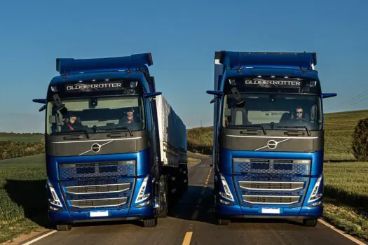 Novo caminhão Volvo FH 2025 apresenta mais economia e novos recursos de Inteligência Artificial