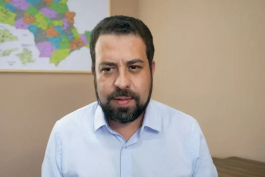 Boulos diz que maioria votou pela mudança e ataca Nunes