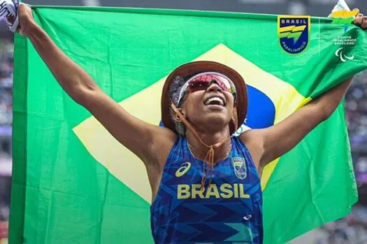 Antônia Keyla conquista bronze nos 1500 metros classe T20