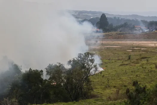 Trabalhador e brigadista morrem em incêndios em São Paulo