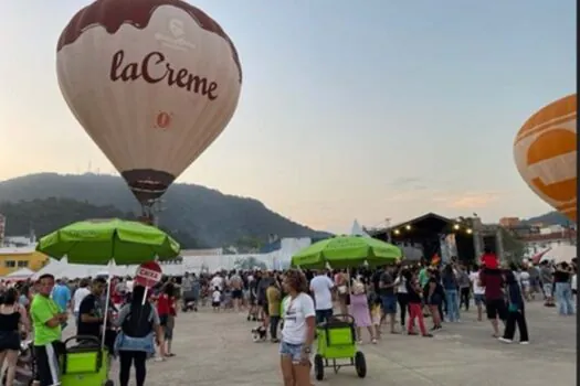 Cacau Show marca presença no 4º Festival Internacional de Balonismo no Guarujá