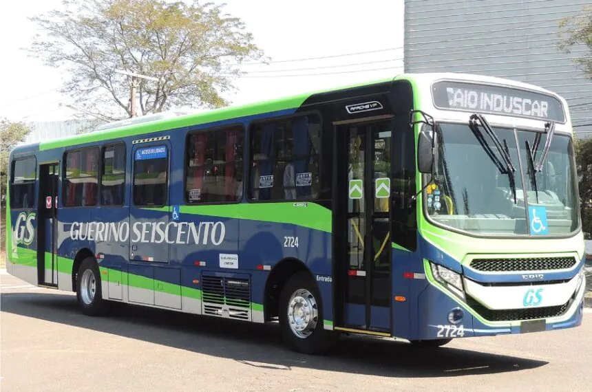 Ônibus urbano Caio Apache Vip V da Viação Guerino Seiscento