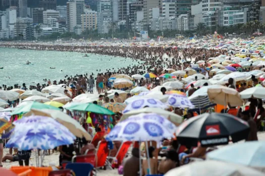 Rio tem calor de 41 graus e pouca umidade relativa do ar