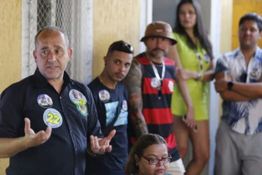 Guto Volpi dialoga com moradores e participa de encontros religiosos