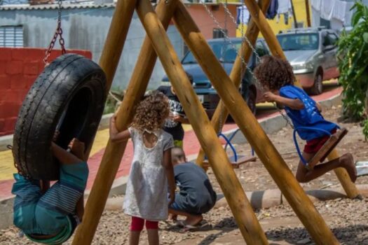 Caravana das Periferias avança com endereçamento formal para favelas e comunidades