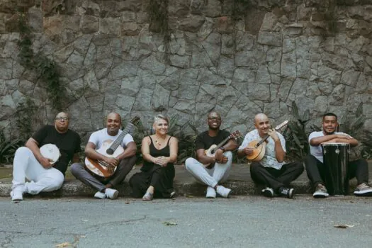 Coisa da Antiga celebra samba paulista e era do rádio com show gratuito e bate papo na Vila Itororó