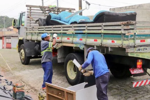 Ribeirão Pires recolhe mais de 200 toneladas de entulho em pontos de descarte irregular