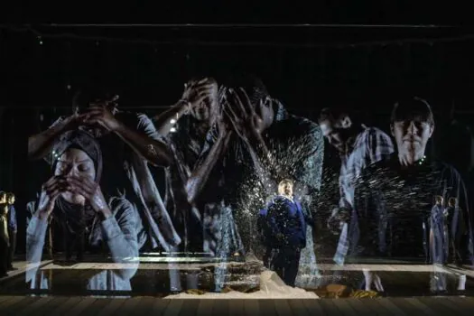 Theatro Municipal estreia a ópera Nabucco, de Verdi, com direção de Christiane Jatahy