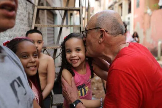 Prefeito Filippi é pioneiro em cultura de paz entre as crianças