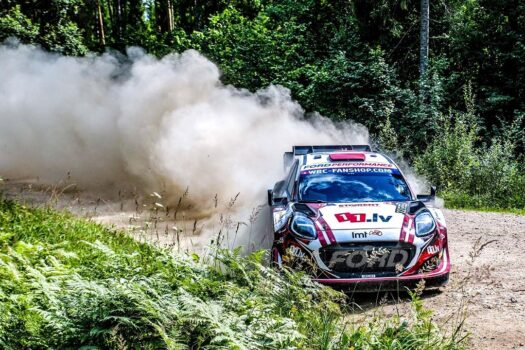 Ford disputa o Mundial de Rally nas montanhas do Chile