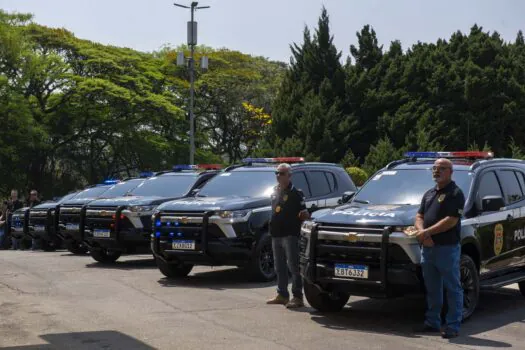 Polícia Civil apreende caminhonete com 200 tijolos de cocaína em Diadema