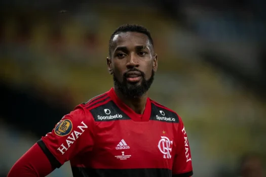 ‘Poderia não jogar mais’, diz Gerson, que foi de cirurgia à seleção