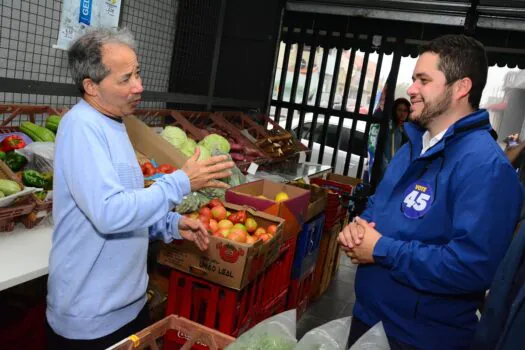 Gilvan lança projeto que vai revitalizar Oliveira Lima e a Praça do Carmo