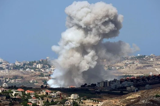 Israel amplia ataques contra Hezbollah e bombardeia o Iêmen