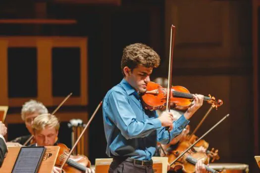 Osesp toca com maestra Simone Menezes e violinista Guido Sant’Anna