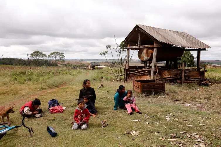 Áreas de retomada guarani em MS enfrentam dificuldades e violência