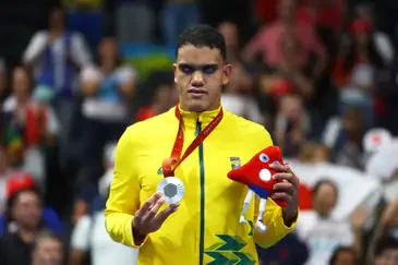 Ouro de Fernanda Yara encabeça dia de conquistas do atletismo