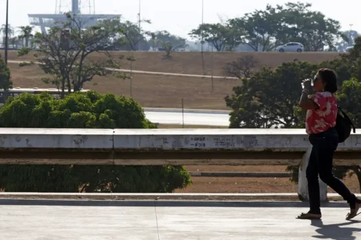 Inmet emite alerta laranja de seca em 12 estados e o DF