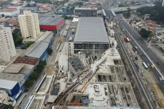 Metrô de SP: confira a montagem do primeiro trem da Linha 17-Ouro