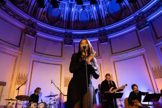 Personalidades marcam presença em Gala da BrazilFoundation em solidariedade ao Rio Grande do Sul 