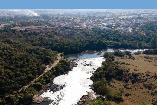 Mancha de poluição no rio Tietê cresce 29% em um ano, no 3º aumento consecutivo