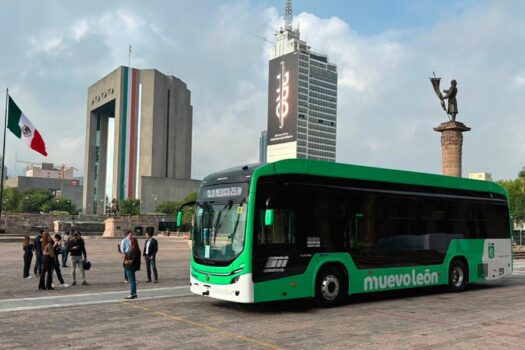 Ônibus Marcopolo Attivi 100% elétricos produzidos no México começam a ser entregues