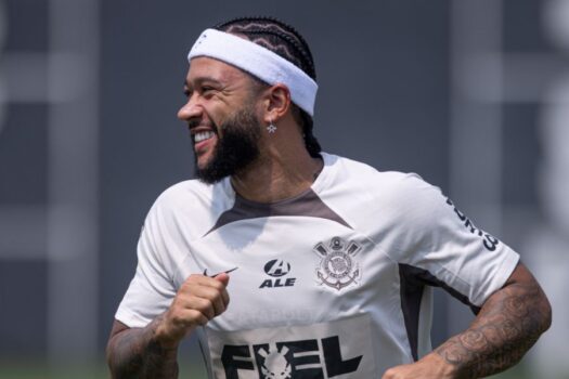 Corinthians redefine numeração, e Memphis vestirá a camisa 10