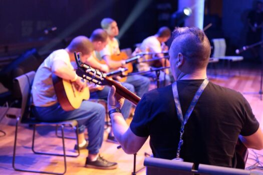 Jovens da Fundação CASA mostram talento musical durante o MusiCASA