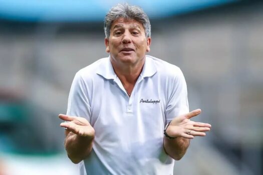 Renato Gaúcho se revolta e ameaça deixar Grêmio