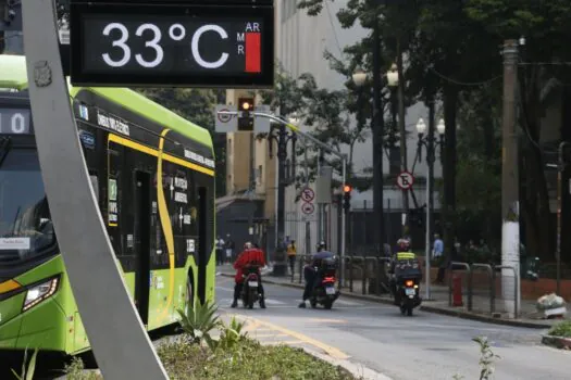 Temperatura deve cair de 33°C para 17°C no fim de semana em São Paulo