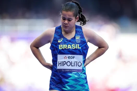 Após tirar tumor no cérebro, Verônica Hipólito ganha bronze