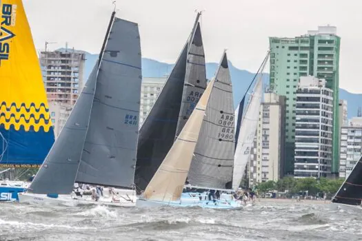 Família Grael vence 74ª Regata Santos-Rio no tempo corrigido da Classe ORC com o Magia IV