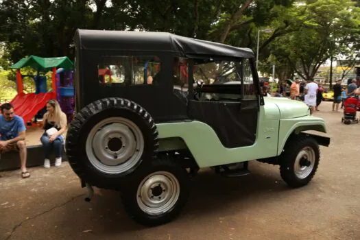 Bosque do Povo terá encontro de carros antigos no domingo (13)