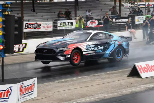 Mustang Super Cobra Jet 1800 bate o terceiro recorde mundial de arrancada