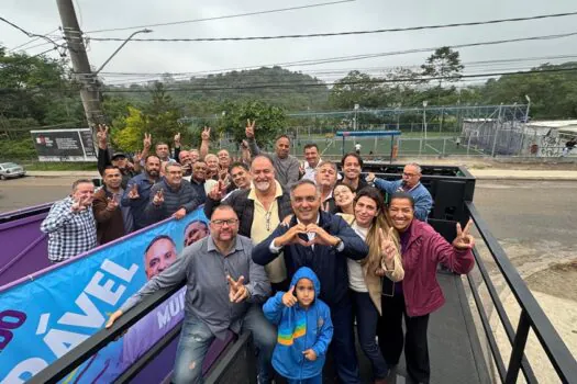 Prefeito eleito de São Bernardo, Marcelo Lima percorre Grande Alvarenga para agradecer vitória