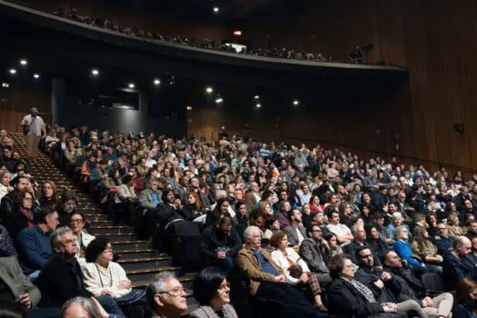 Teatro Sérgio Cardoso recebe shows da 1ª Bienal do Samba SP