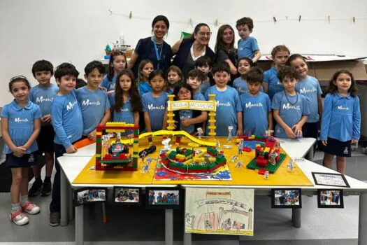 Colégio de SP realiza exposição com pesquisas realizadas por alunos