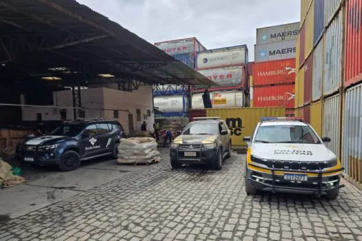 Polícia encontra 800 kg de cocaína em contêiner no Porto de Santos