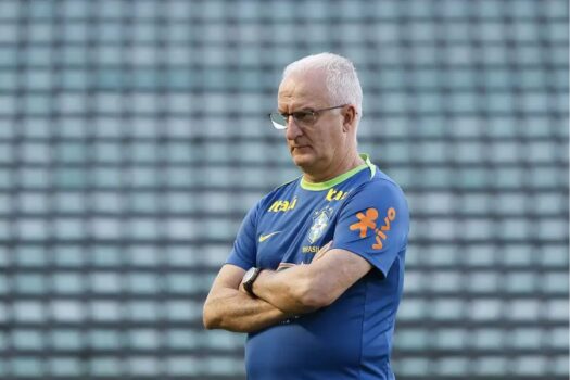 Eliminatórias: Dorival espera jogo complicado contra seleção peruana