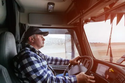 Pneus e manutenção preventiva: o segredo para maximizar lucros dos caminhoneiros